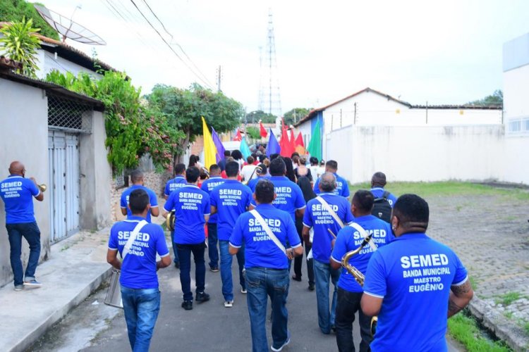 Tradições católica e popular se unem para as festas do Divino Espírito Santo