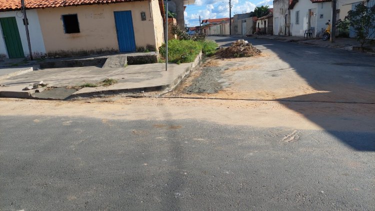 Infraestrutura de Floriano avança na recuperação de ruas e estrada rural