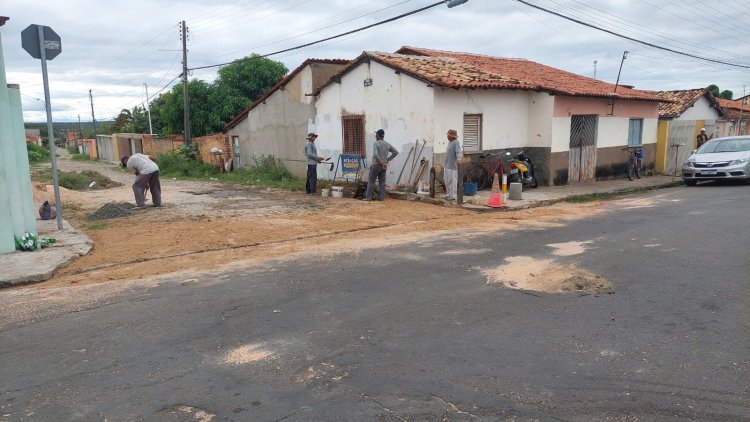 Infraestrutura de Floriano avança na recuperação de ruas e estrada rural