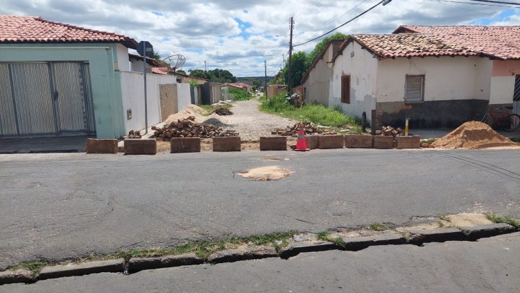 Infraestrutura de Floriano avança na recuperação de ruas e estrada rural