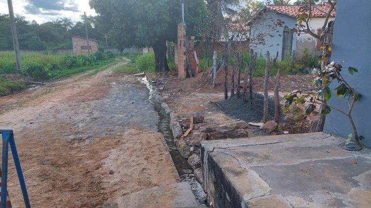 Infraestrutura de Floriano avança na recuperação de ruas e estrada rural