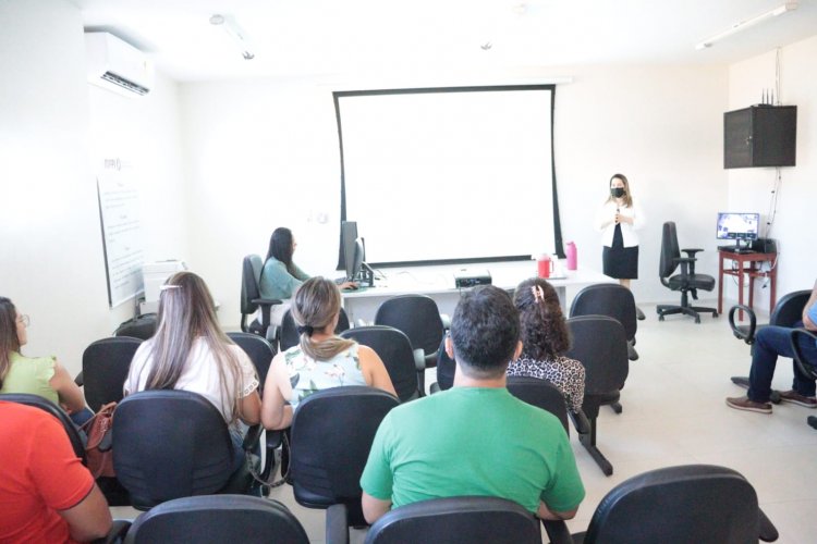 Ministério Público e Secretaria de Saúde capacitam gerentes de unidades de saúde sobre Projeto Acolher