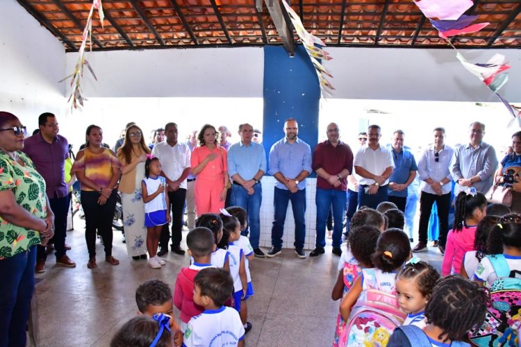 126 anos: Floriano abre aniversário com entrega de laboratório de informática reestruturado