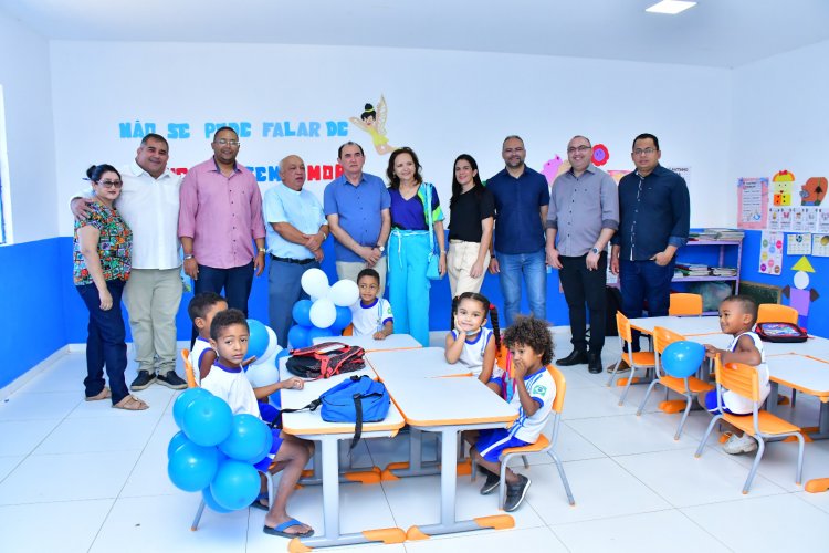 126 anos: Prefeitura de Floriano entrega escola Novo Papa Pombo reformada