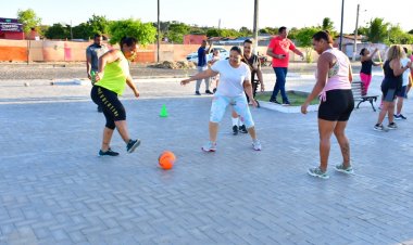 Academia de Saúde do Conjunto Zé Pereira recebe kits de incentivo à atividade física