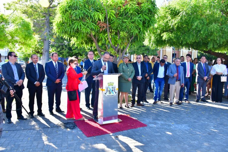 Dia da Bandeira e Feira da Agricultura marcam o sexto dia do aniversário de Floriano