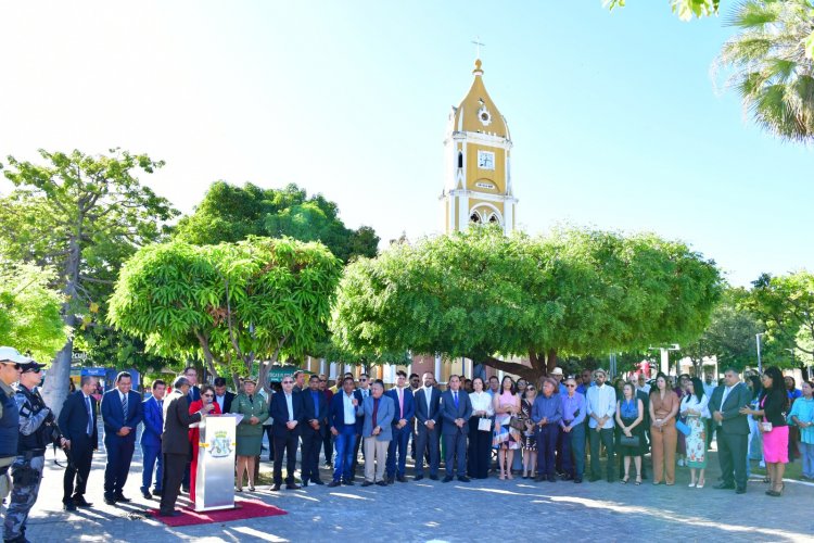 Dia da Bandeira e Feira da Agricultura marcam o sexto dia do aniversário de Floriano