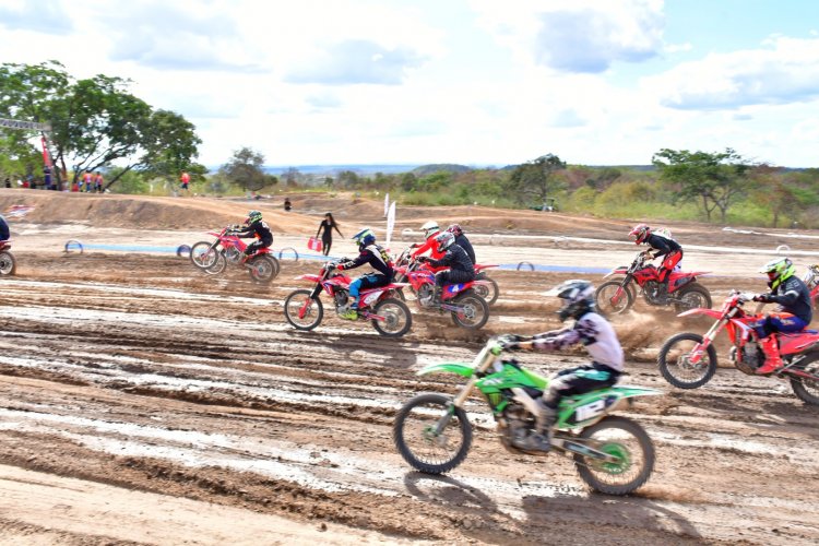 126 anos: Prefeitura apoia o 1º Motocross de Aniversário de Floriano