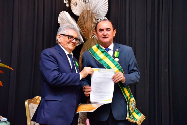 126 anos: Prefeitura homenageia personalidades com “Medalha do Mérito Agrônomo Francisco Parentes”