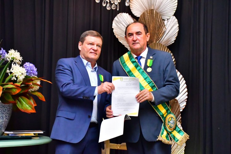 126 anos: Prefeitura homenageia personalidades com “Medalha do Mérito Agrônomo Francisco Parentes”