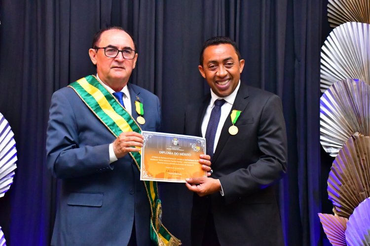 126 anos: Prefeitura homenageia personalidades com “Medalha do Mérito Agrônomo Francisco Parentes”