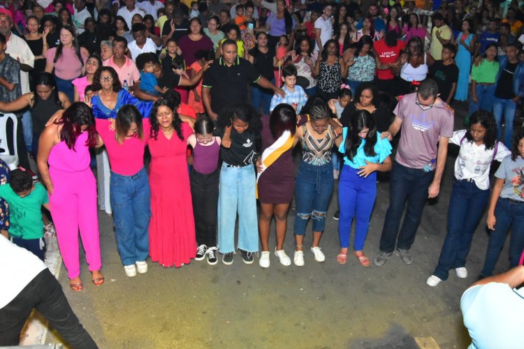 Nos 126 anos de Floriano, show cristão leva alegria e emoção a centenas de pessoas