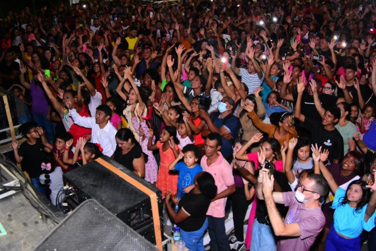 Nos 126 anos de Floriano, show cristão leva alegria e emoção a centenas de pessoas