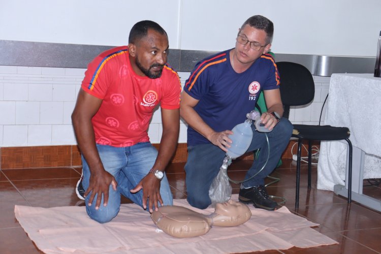 Equipe técnica do SAMU ministra curso de Suporte Básica de Vida