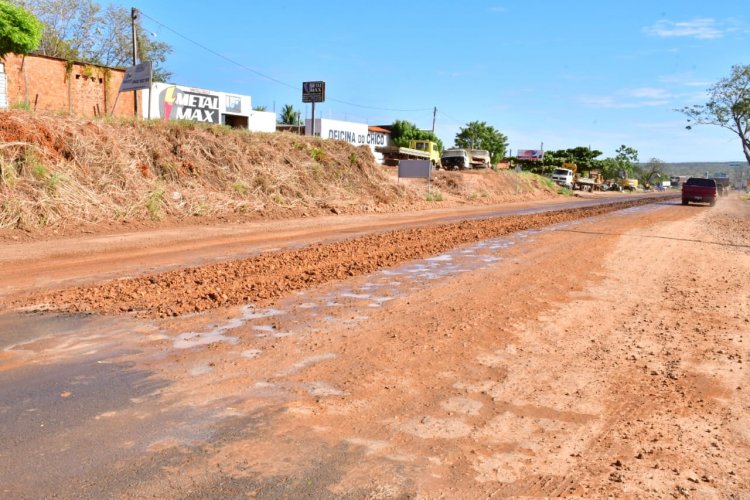 Superintendência de Trânsito acompanha obra de recapeamento da BR230 em Floriano