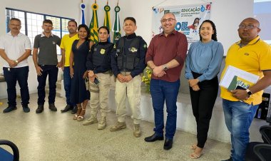 Educação de Floriano apresenta regras e normas para o transporte escolar