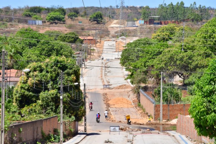 Construção de creche, calçamentos e reforma de praças prometem grandes avanços para Floriano