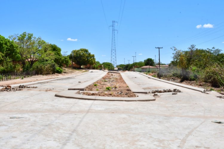 Construção de creche, calçamentos e reforma de praças prometem grandes avanços para Floriano