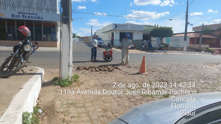 Tapa-buracos em ruas e avenidas segue a todo vapor em Floriano