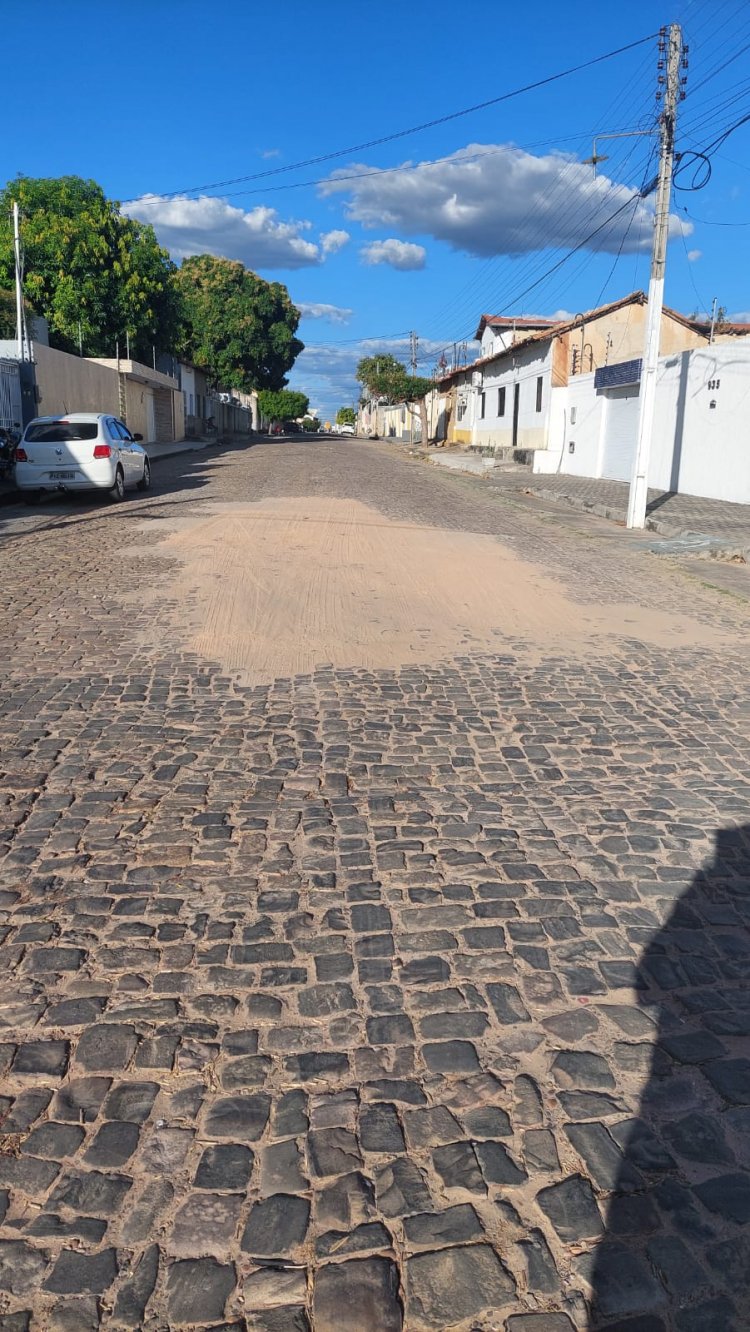 Tapa-buracos em ruas e avenidas segue a todo vapor em Floriano