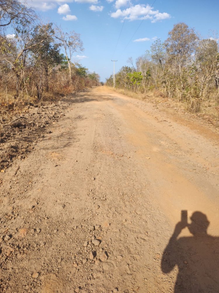 Prefeitura de Floriano recupera estradas e iluminação pública em localidades rurais