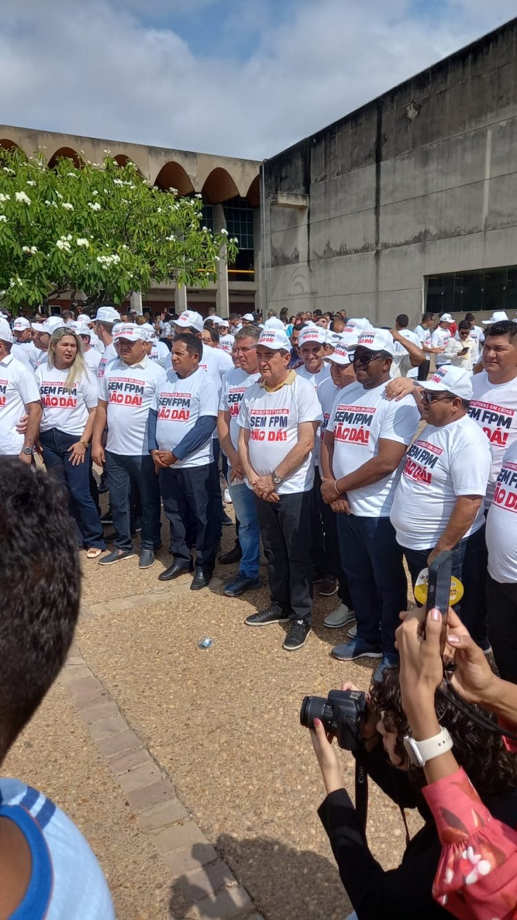 Prefeito Antônio Reis participa do movimento “Sem FPM Não Dá”, em Teresina