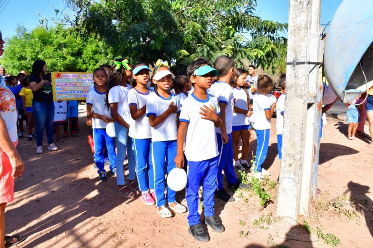 Escolas Municipais de Floriano antecipam o desfile de 7 de setembro