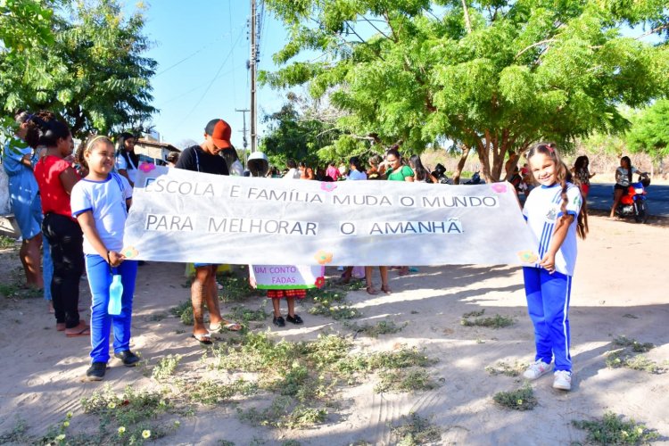 Escolas Municipais de Floriano antecipam o desfile de 7 de setembro