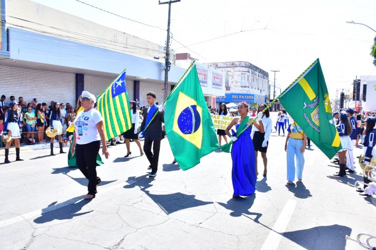 Desfile Cívico marca as comemorações pela Independência do Brasil em Floriano