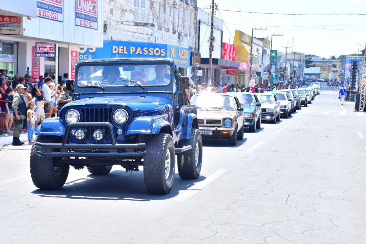 Desfile Cívico marca as comemorações pela Independência do Brasil em Floriano