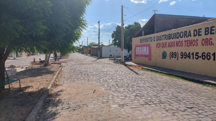 Infraestrutura: Serviço de tapa-buracos chega a mais seis bairros de Floriano