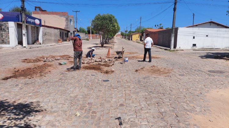 Infraestrutura: Serviço de tapa-buracos chega a mais seis bairros de Floriano