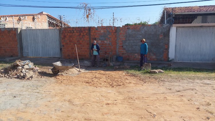 Infraestrutura: Serviço de tapa-buracos chega a mais seis bairros de Floriano