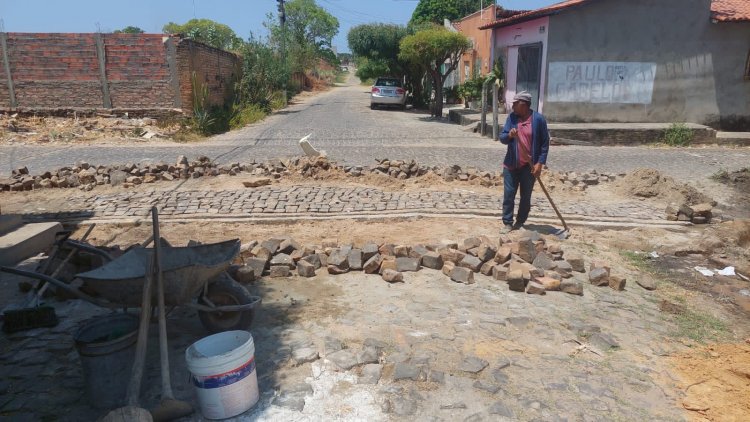 Infraestrutura: serviço de tapa-buracos chega a mais seis bairros de Floriano