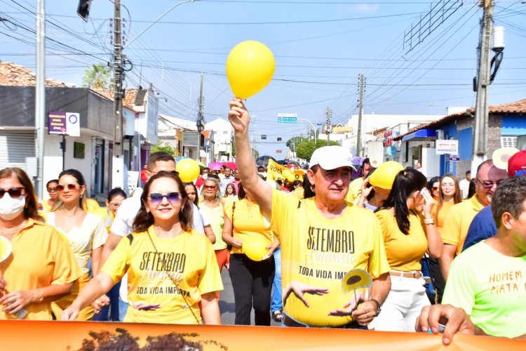 Floriano realiza caminhada pela valorização da vida