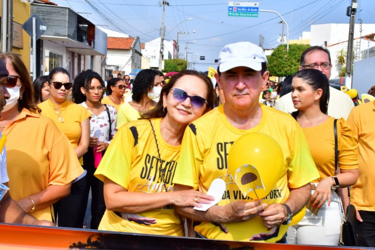 Floriano realiza caminhada pela valorização da vida