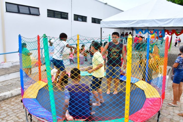 Crianças atendidas pela sala de estimulação da Policlínica ganham festa