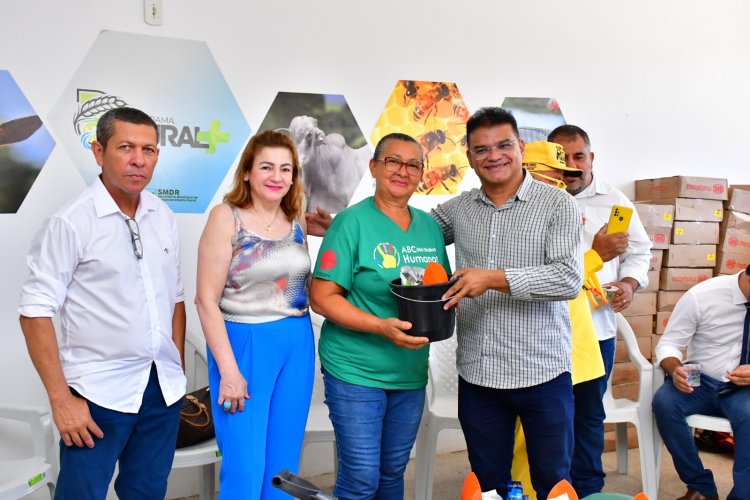 Prefeitura entrega Kits de horticultura para hortas comunitárias em Floriano