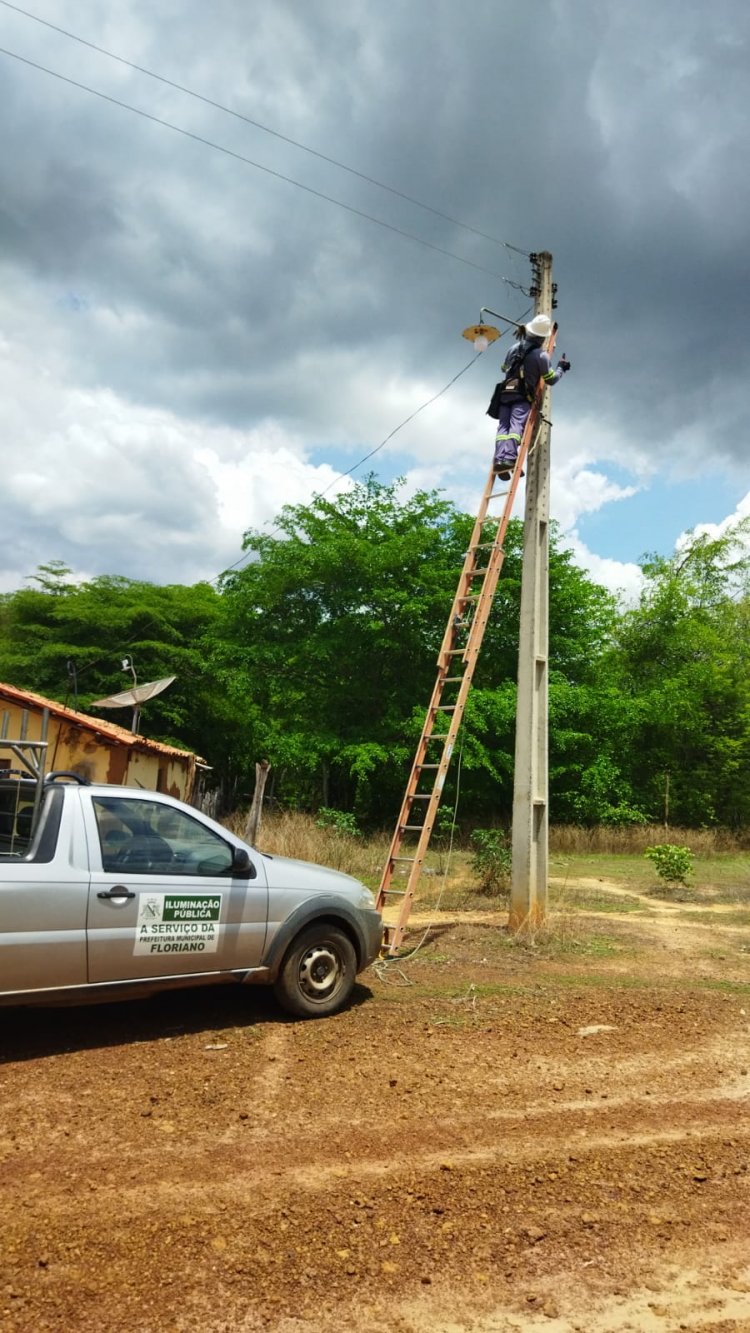 Infraestrutura recupera iluminação pública em onze localidades rurais de Floriano