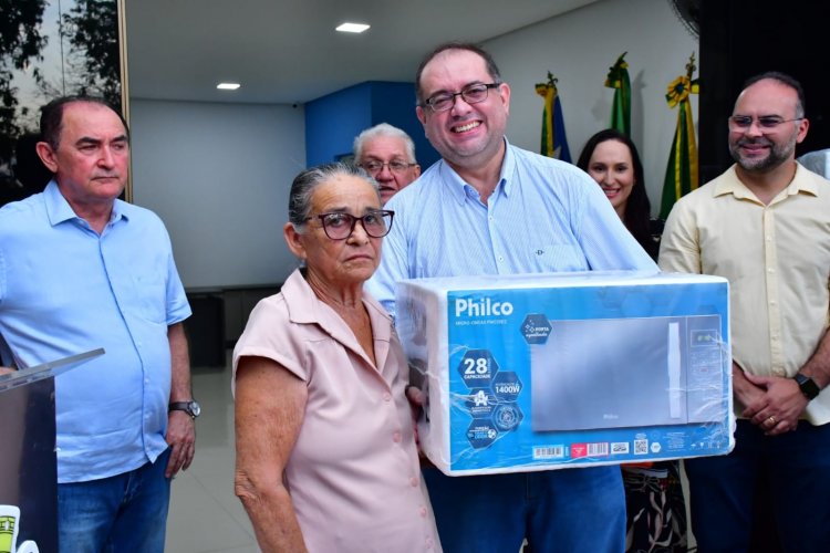 Prefeitura de Floriano entrega prêmios da campanha ‘IPTU Premiado’