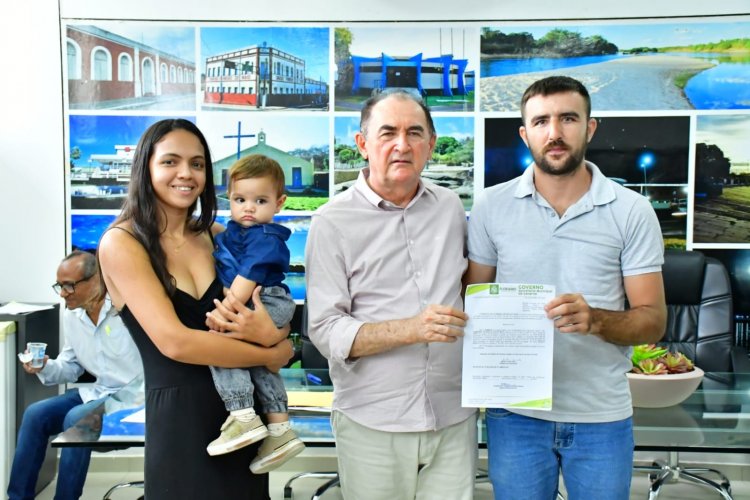 Concurso: Tomam posse novos servidores da Prefeitura Municipal de Floriano