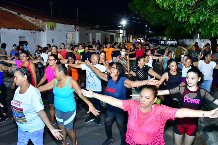 Mais de 250 pessoas participam do Aulão da Saúde no Bairro Caixa D'água