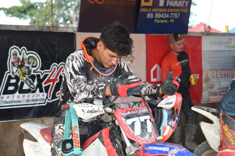 Em incentivo ao esporte, Prefeitura Municipal apoia o 2º Motocross de Aniversário de Floriano