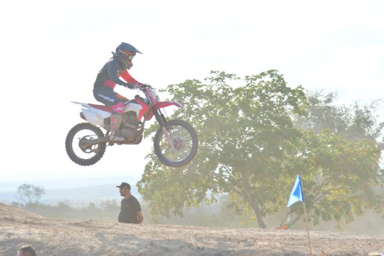 Em incentivo ao esporte, Prefeitura Municipal apoia o 2º Motocross de Aniversário de Floriano