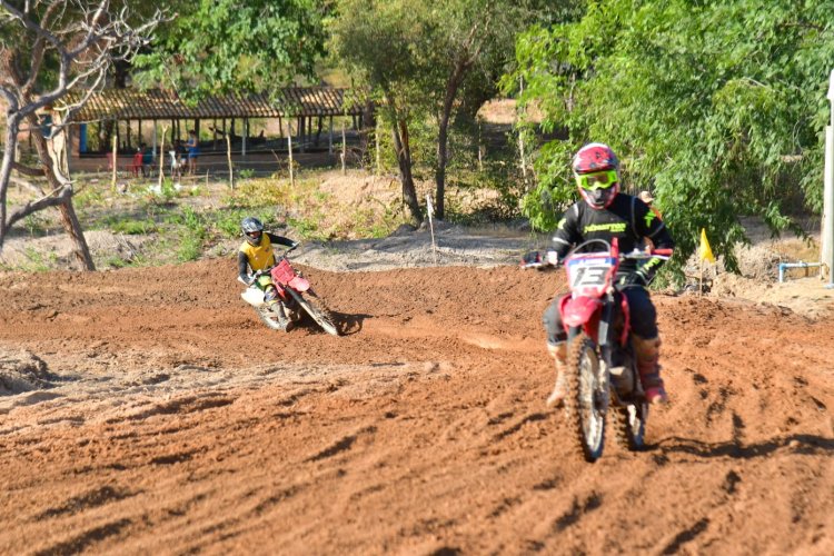 Em incentivo ao esporte, Prefeitura Municipal apoia o 2º Motocross de Aniversário de Floriano