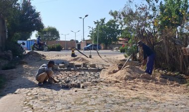 Mobilidade: Treze ruas de Floriano passam por manutenção da pavimentação poliédrica