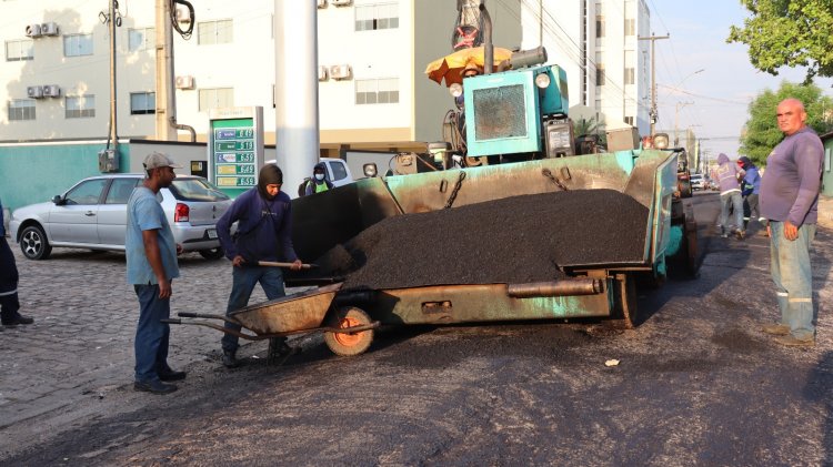 Rua São João recebe pavimentação asfáltica que beneficiará centenas de moradores da região