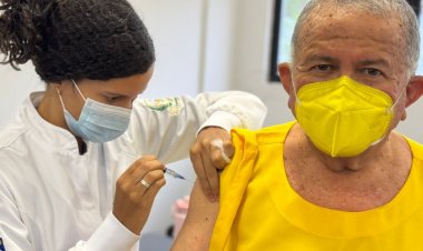 Ação das Secretarias de Comunicação e Saúde oferece vacinação para imprensa de Floriano