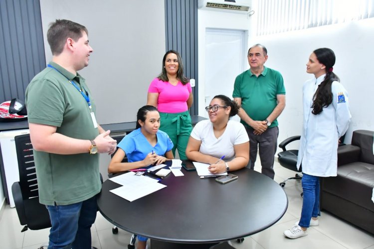 Floriano realiza ação estratégica de atualização vacinal para servidores municipais