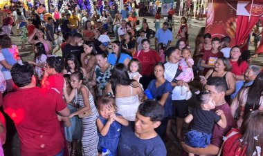 Natal da Alegria transforma Floriano em um cenário de encanto e celebração